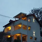Visit Boracko Doelend * Jezero (Konjic)